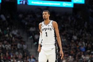 文班想要同时夺得MVP和DPOY！帕金斯：太棒了 这就叫树立标杆